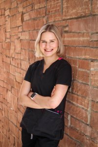 Ashlyn Fetterley - Back Assistant