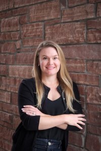 Photo of Dr. Lauren Hanzlik